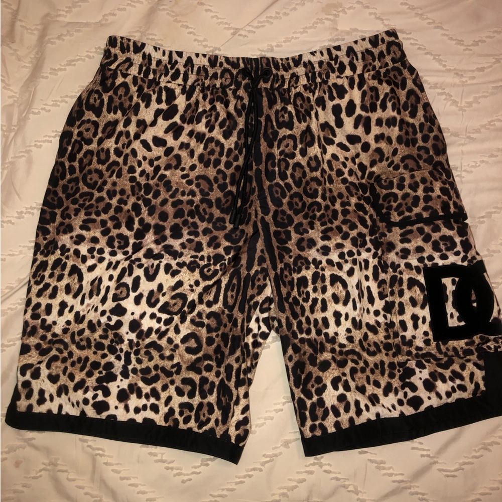 BRAND New ! Only worn once ! Dolce & Gabbana Leopard Print Shorts
